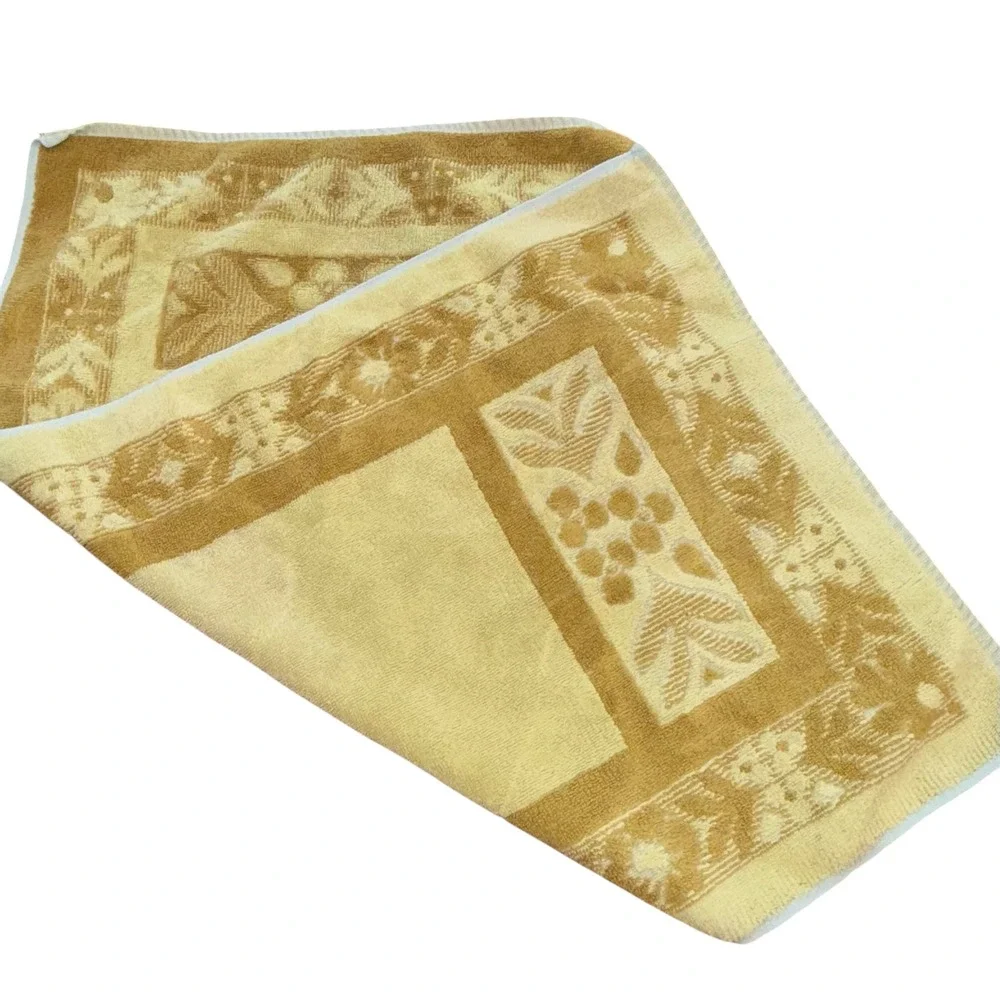 Vintage Stevens Utica Fine Arts Collection Gold Cotton Hand Fingertip Towel USA